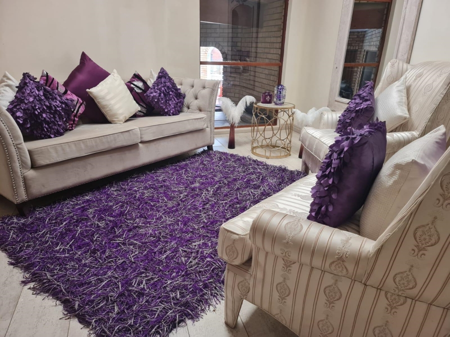 3 Bedroom Property for Sale in Safari Gardens North West